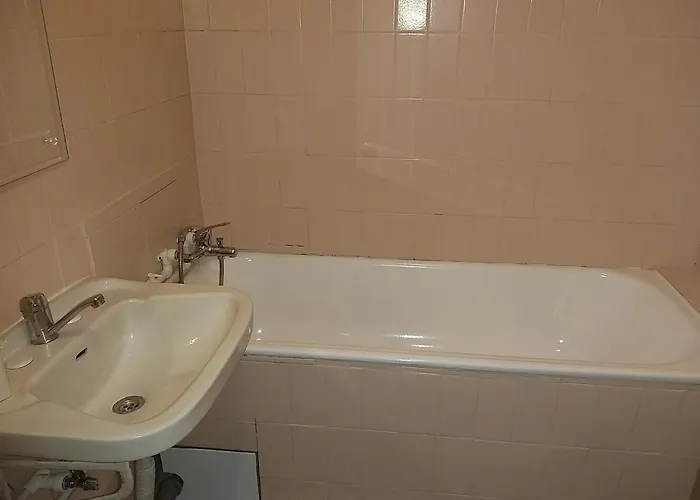 Apartman Domum Unirea, Across The Street Of Old Center Bukarest