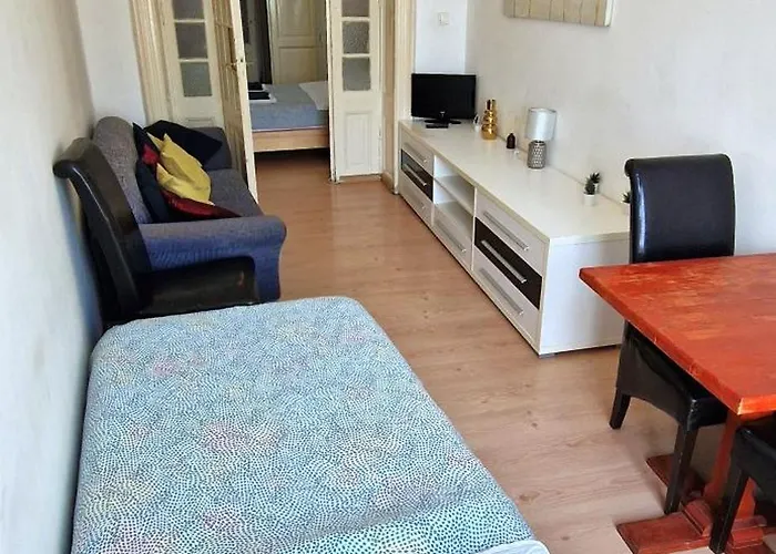 Domum Unirea, Across The Street Of Old Center Apartman Bukarest