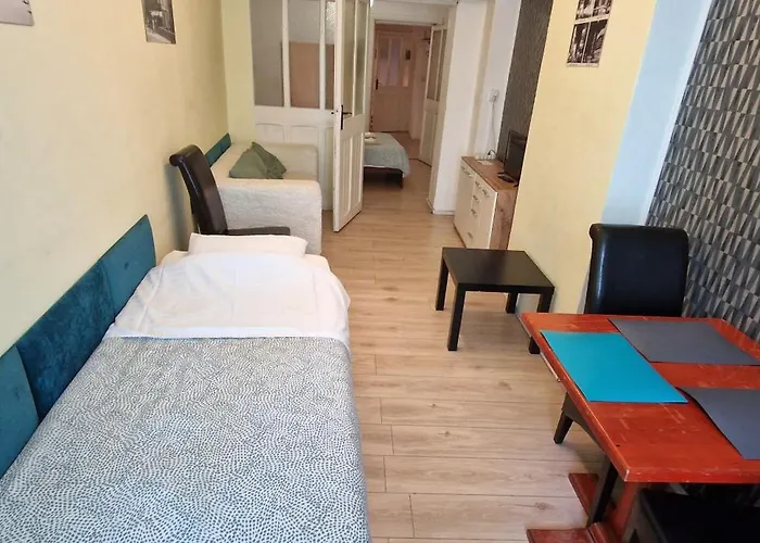 Domum Unirea, Across The Street Of Old Center Apartman