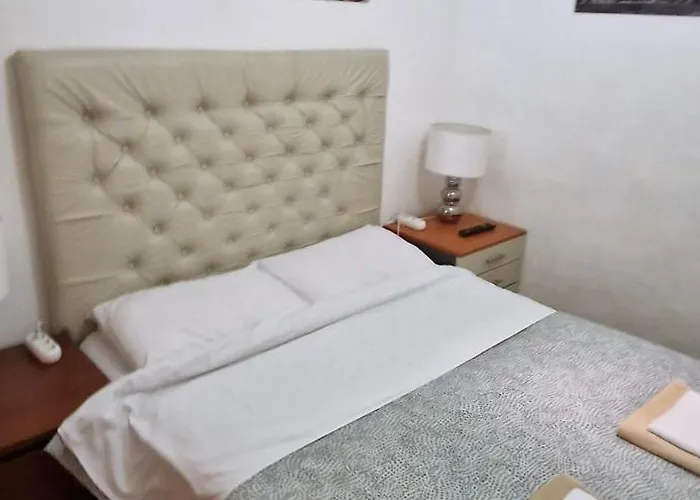 Domum Unirea, Across The Street Of Old Center Apartman *