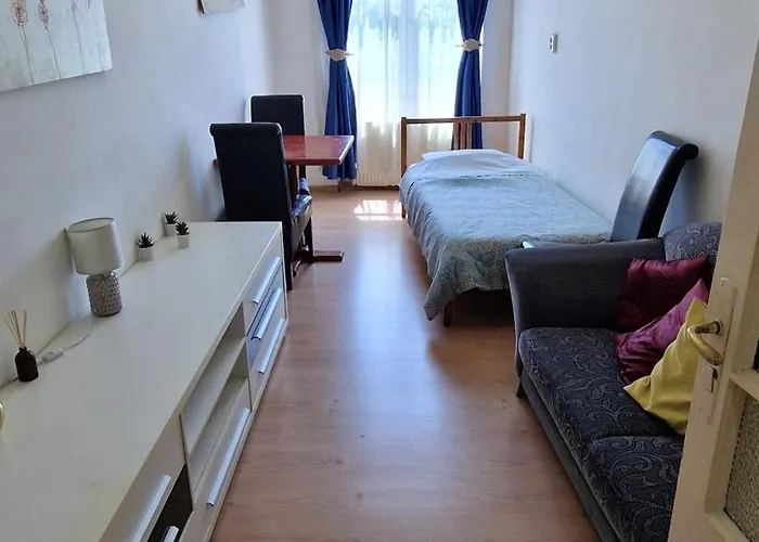 Apartman Domum Unirea, Across The Street Of Old Center *