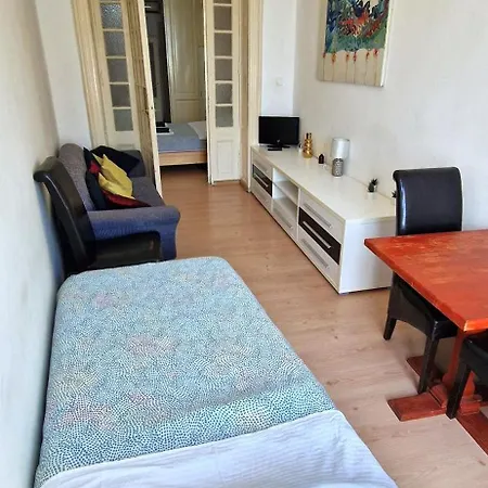 Domum Unirea, Across The Street Of Old Center Апартаменты Бухарест