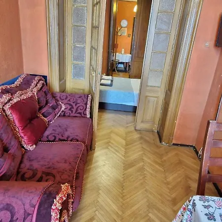 Appartement Domum Unirea, Across The Street Of Old Center