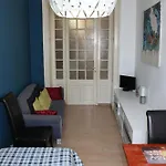 Appartement Domum Unirea, Across The Street Of Old Center *
